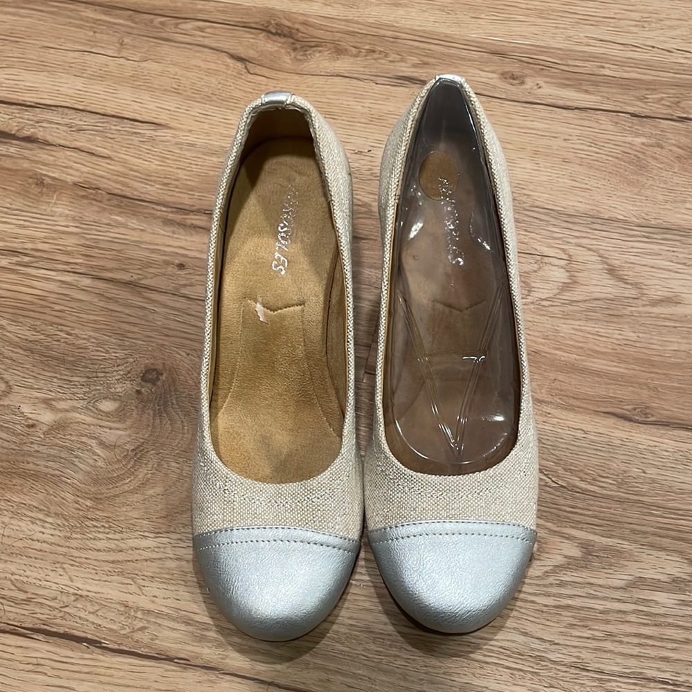 Gently used wedges